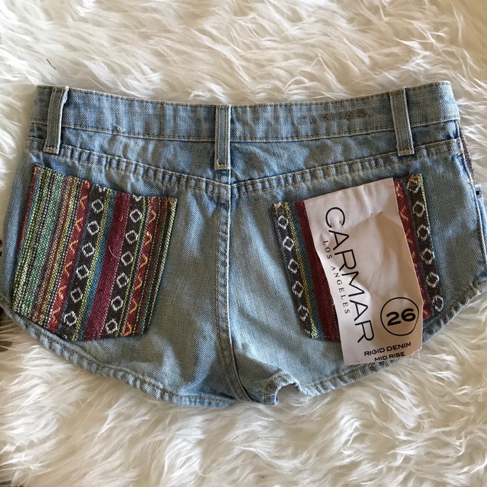 LF carmar tribal print mid rise shorts - Picture 2 of 5